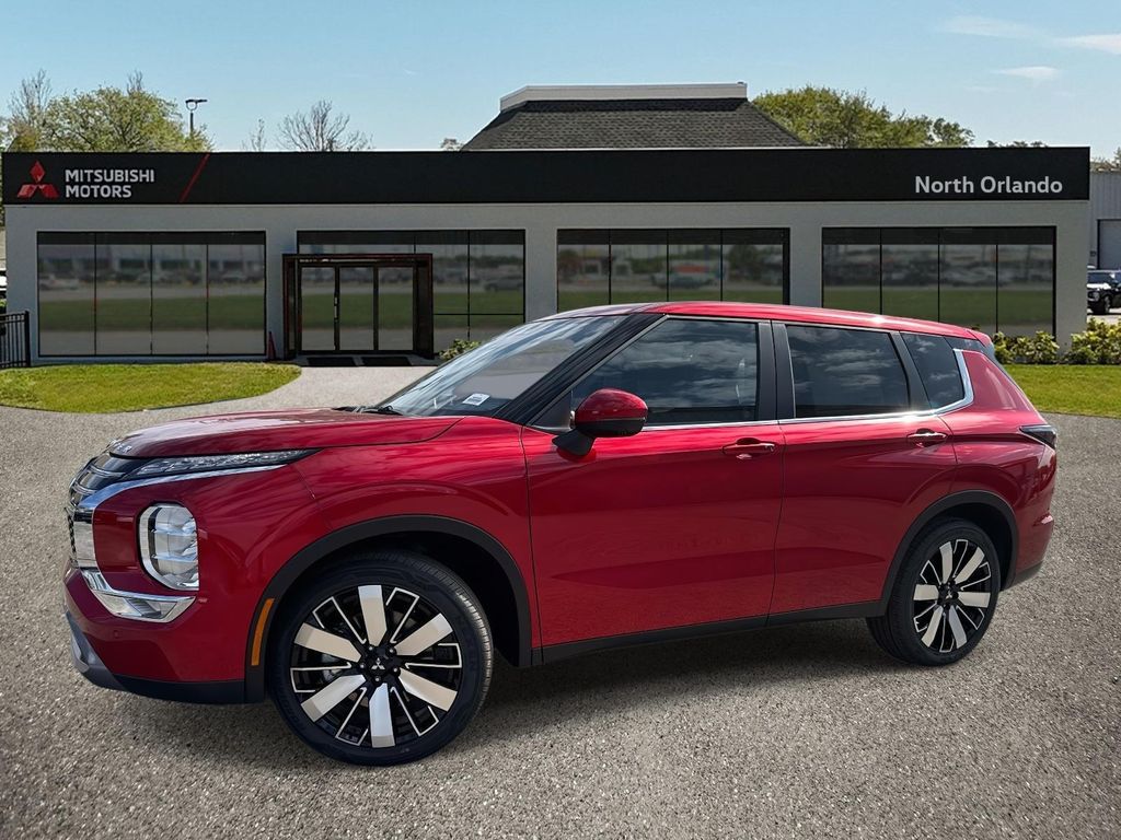 2026 Mitsubishi Outlander SE