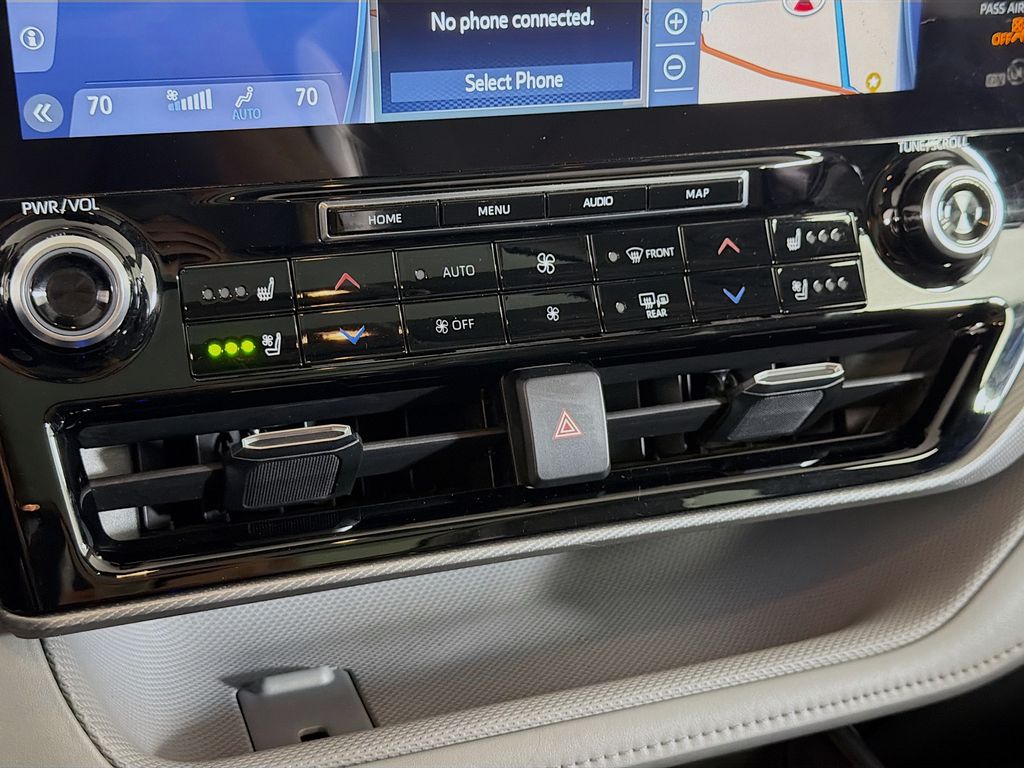 Used 2021 Toyota Highlander SUV