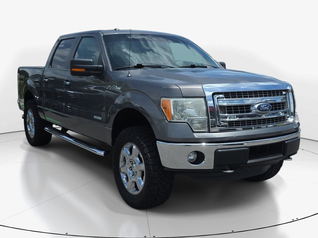 Used 2014 Gray Ford XLT image 2