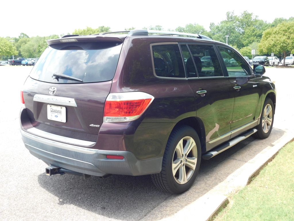Thumbnail: 2012 Toyota Highlander - 4