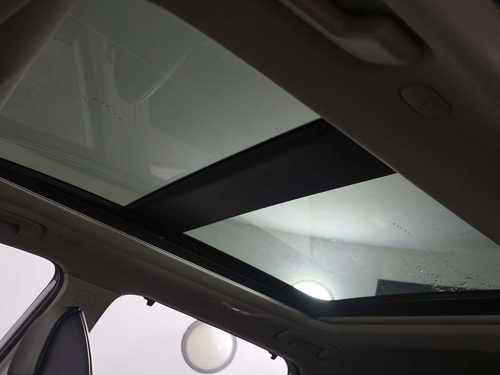 Used 2023 White Nissan SV image 22