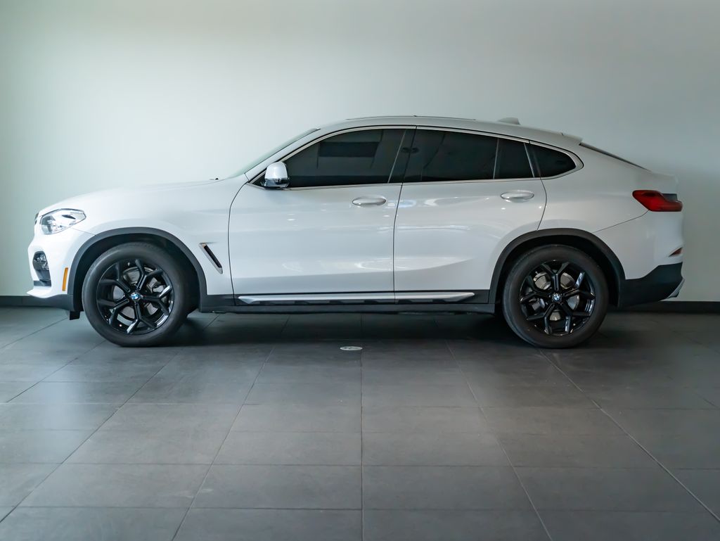 Used 2021 White BMW xDrive30i image 2