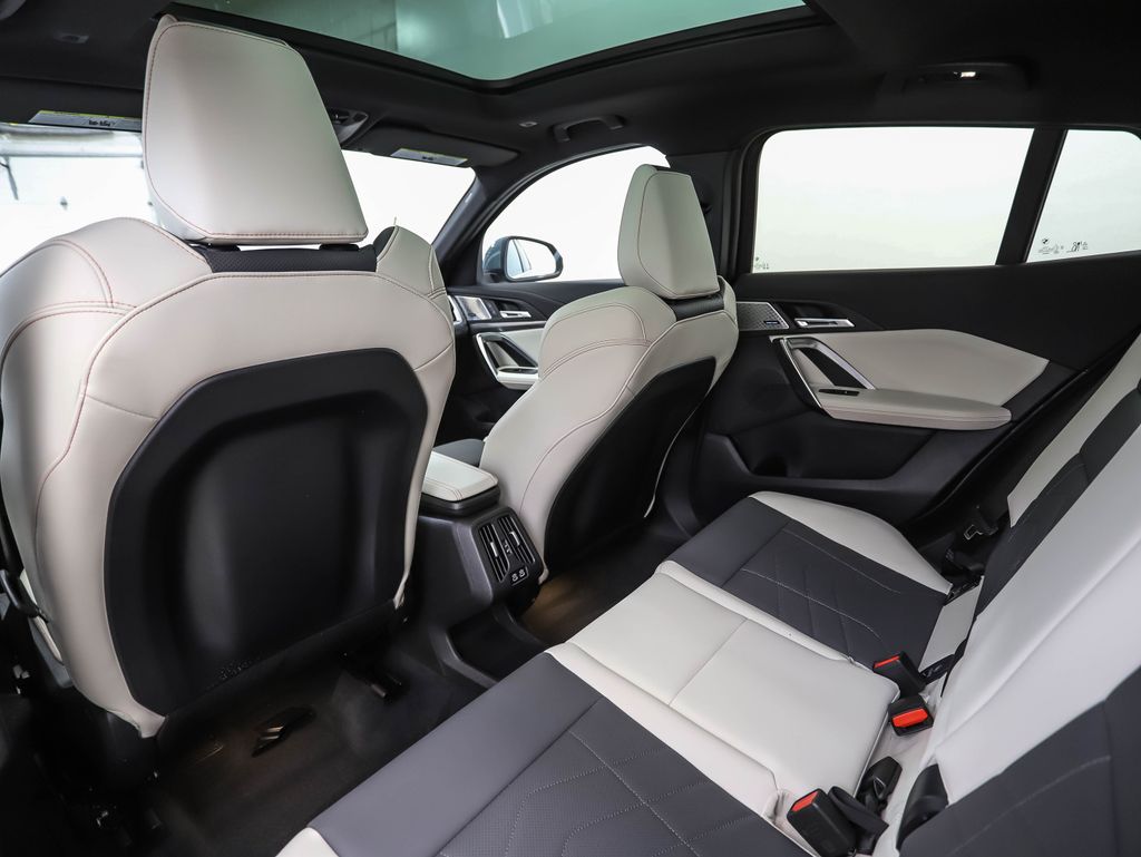 Thumbnail: 2025 BMW X2 - 20