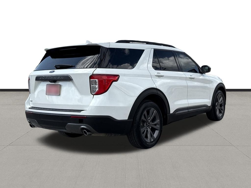 2023 Ford Explorer XLT - 4