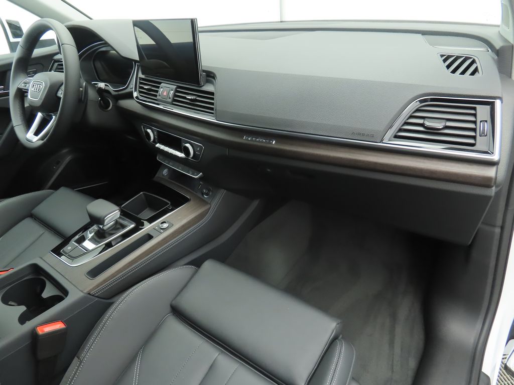 2025 Audi Q5  17