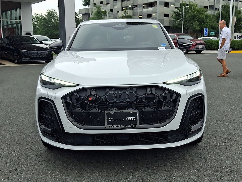 Thumbnail: 2025 Audi SQ5 - 2