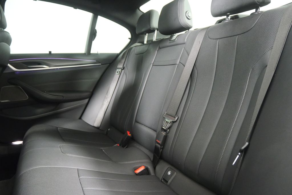 Thumbnail: 2023 BMW 5 Series - 15