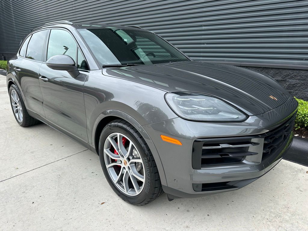 Thumbnail: 2025 Porsche Cayenne - 12