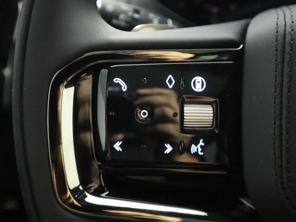 Thumbnail: 2025 Land Rover Range Rover Sport - 12