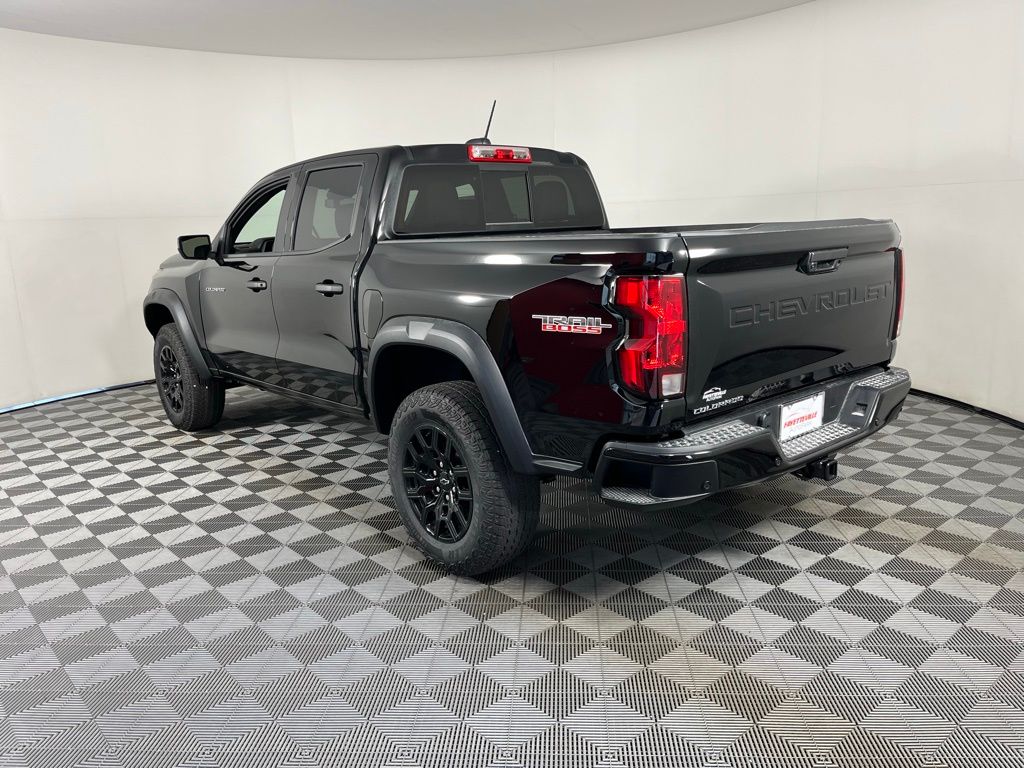 Thumbnail: 2026 Chevrolet Colorado - 3