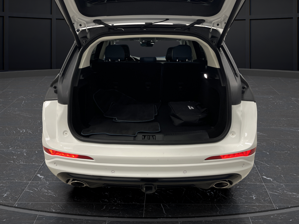 Used 2021 Pristine White Lincoln Grand Touring image 15