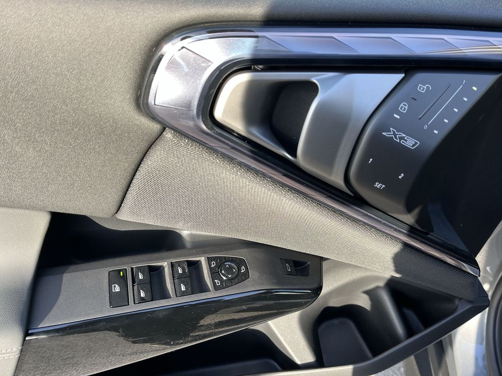 Thumbnail: 2026 BMW X3 - 13