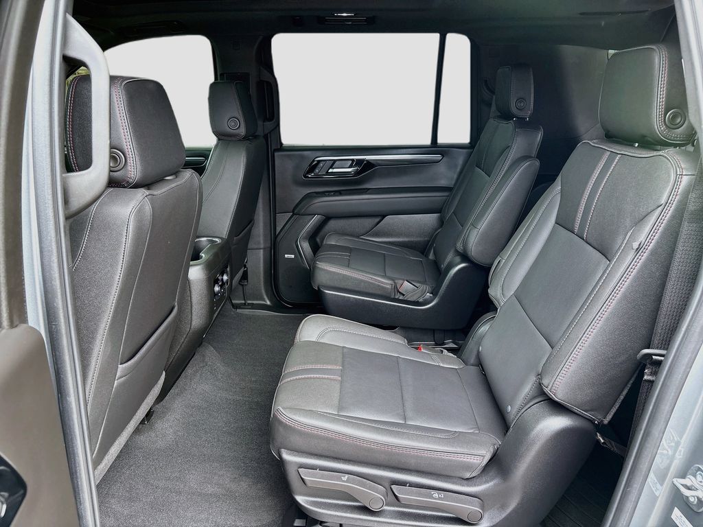 Thumbnail: 2025 Chevrolet Suburban - 21