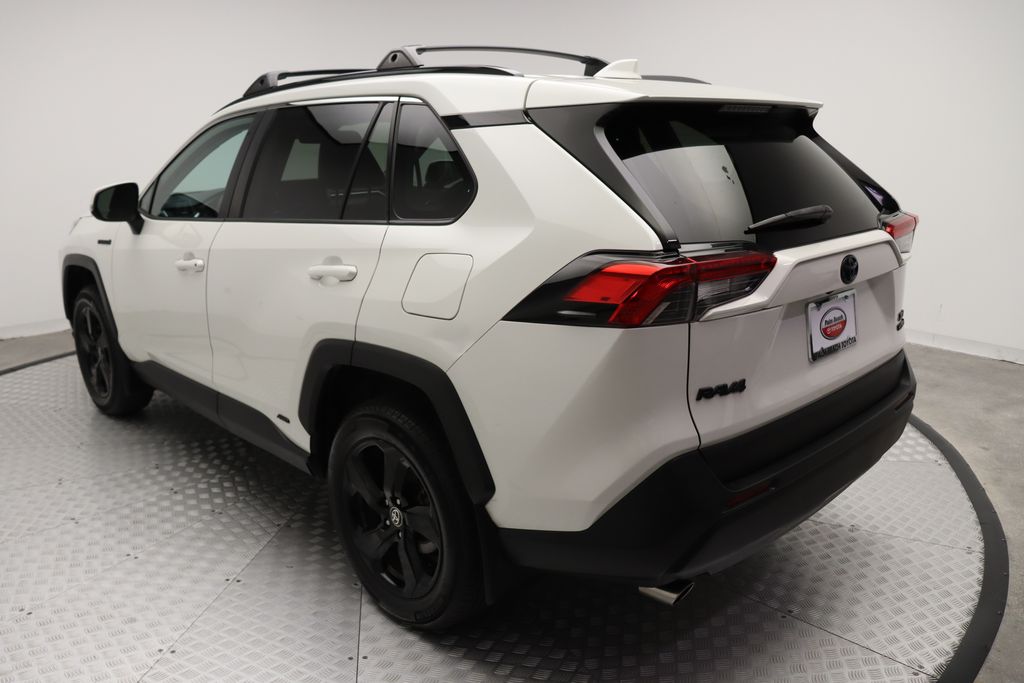 Thumbnail: 2021 Toyota RAV4 - 11