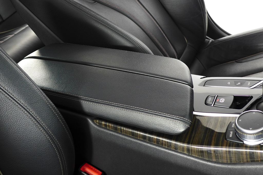 Thumbnail: 2019 BMW 5 Series - 16