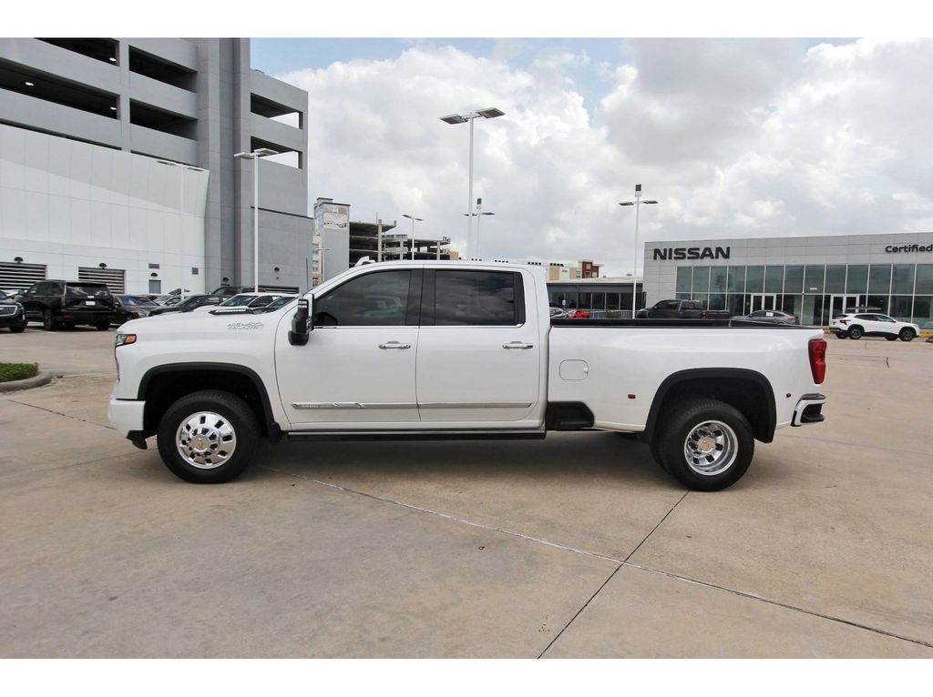 2025 Chevrolet Silverado 3500HD High Country - 2