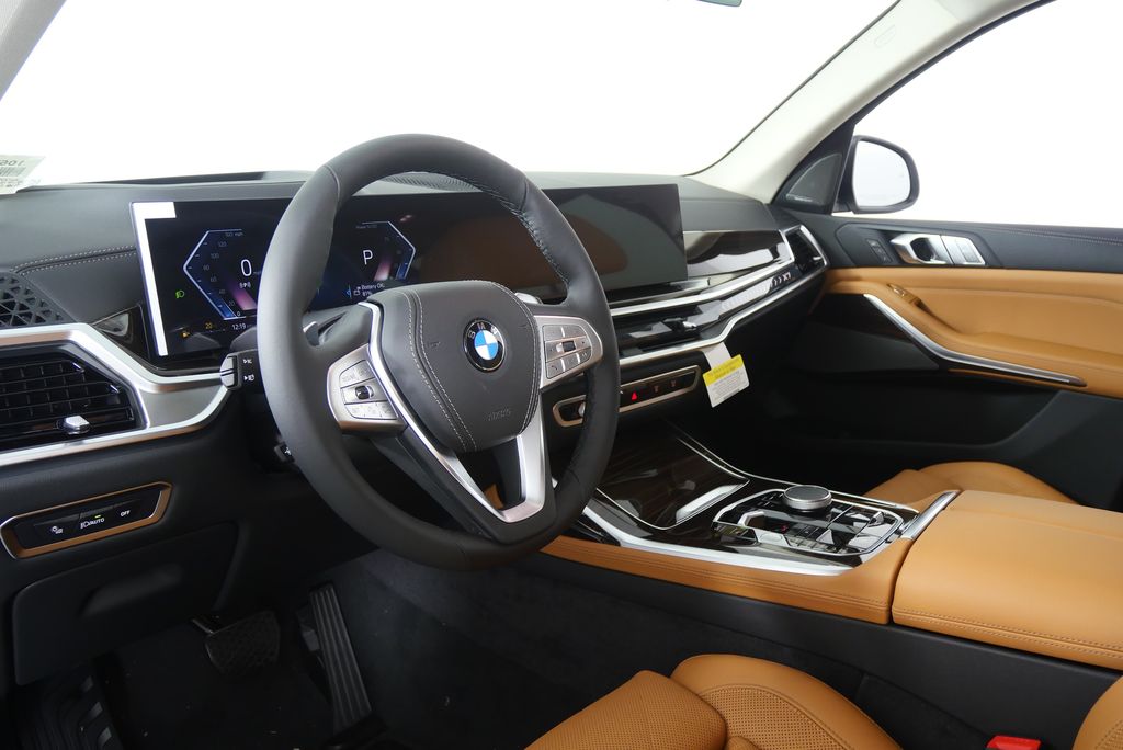 Thumbnail: 2026 BMW X7 - 13