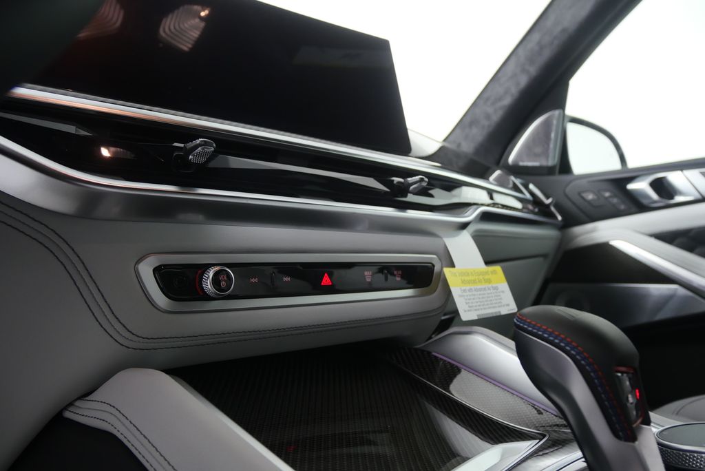 Thumbnail: 2026 BMW X5 - 21