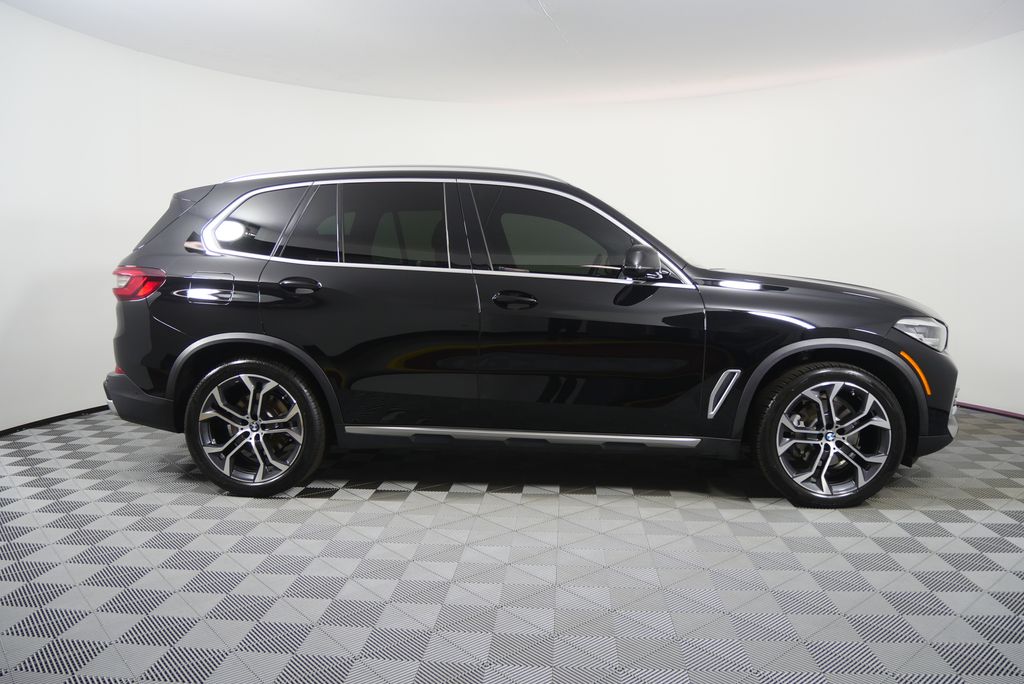 Thumbnail: 2023 BMW X5 - 2