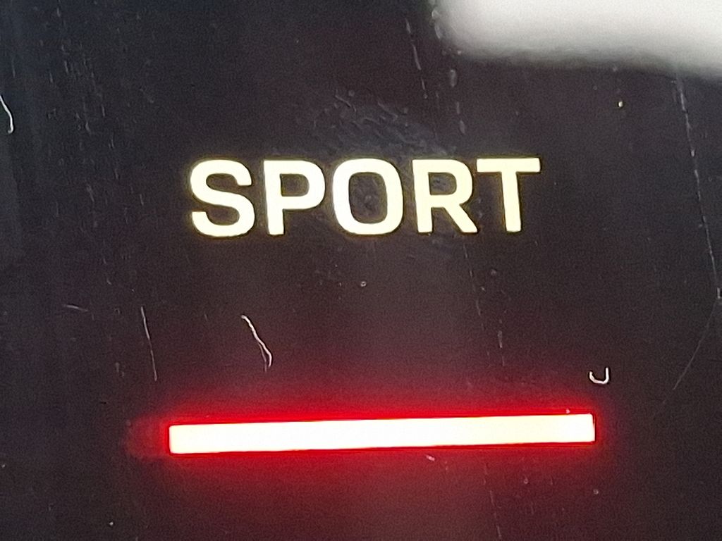 Thumbnail: 2026 Porsche Macan - 24