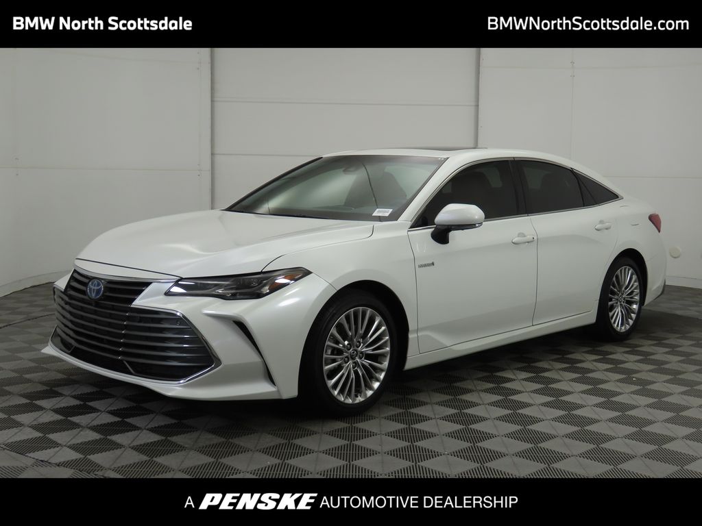 2020 Toyota Avalon Limited Hero Image