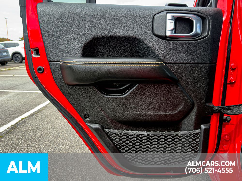 2025 Jeep Wrangler 4-Door Sahara - Photo 18
