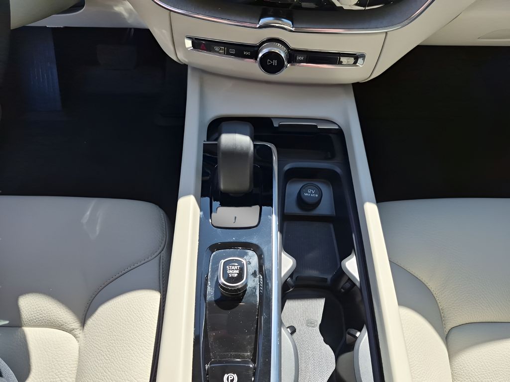 Used Car 2025 Volvo Xc60  B5 Plus For Sale Under $40,000 In Austin, Texas
