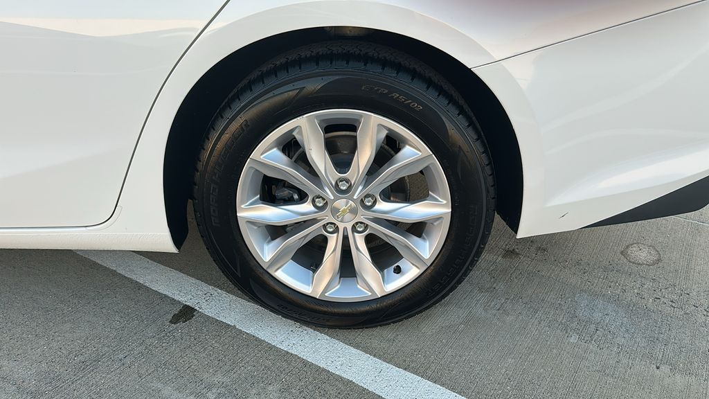 2020 Chevrolet Malibu LT White at Emmons Autoplex
