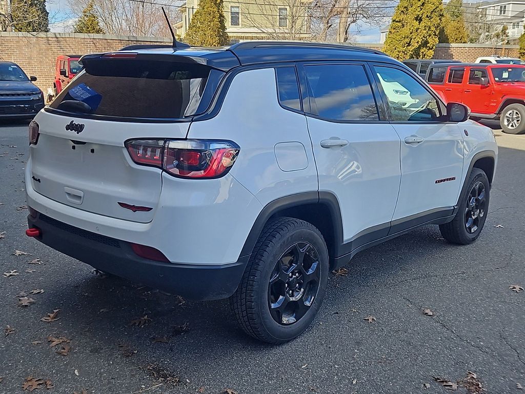 2023 Jeep Compass Trailhawk photo