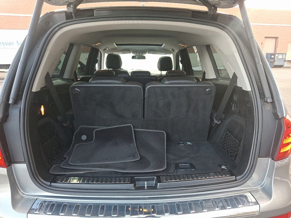 Thumbnail: 2016 Mercedes-Benz GL-Class - 31