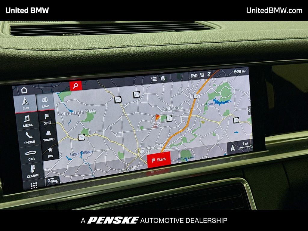 Thumbnail: 2019 Porsche Panamera - 10