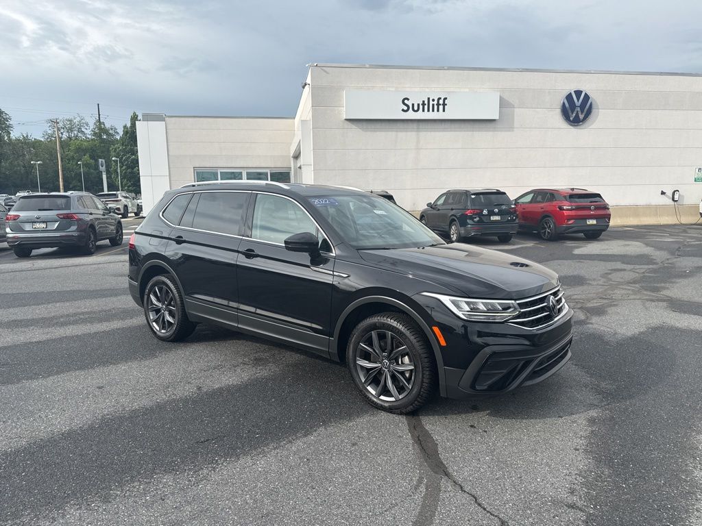2022 Volkswagen Tiguan 2.0T SE - 0