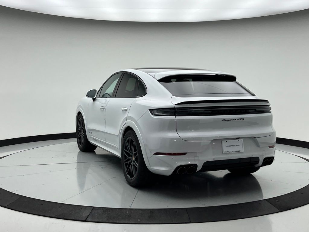 Thumbnail: 2025 Porsche  - 3