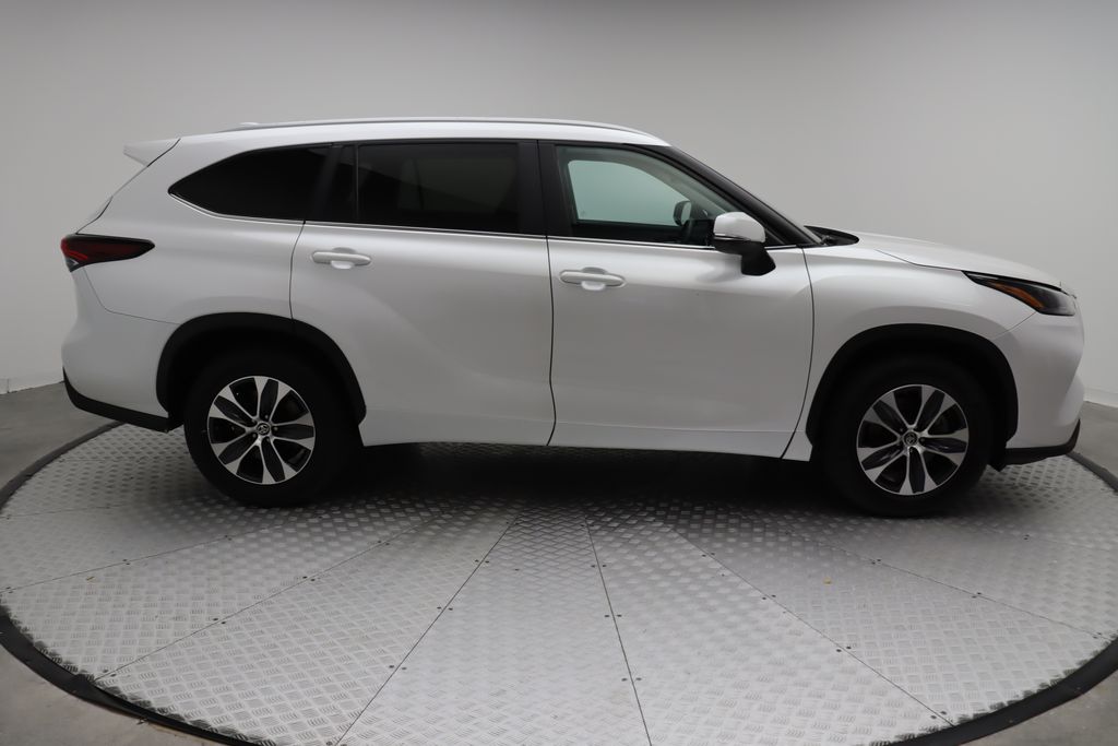 2024 Toyota Highlander XLE 7