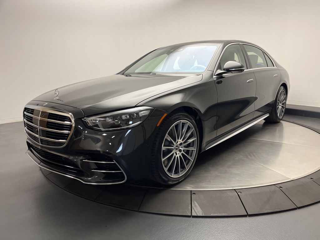 Thumbnail: 2025 Mercedes-Benz S-Class - 3