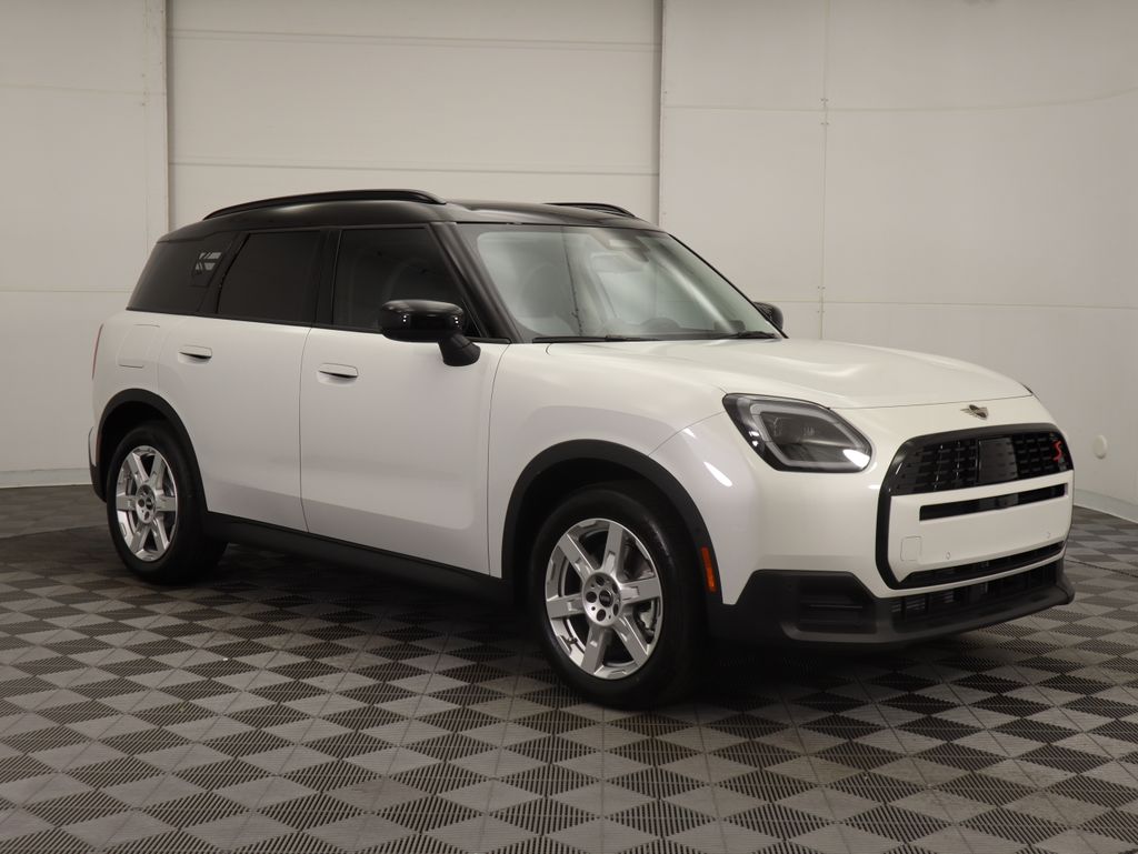 2025 MINI Cooper Countryman Base 3