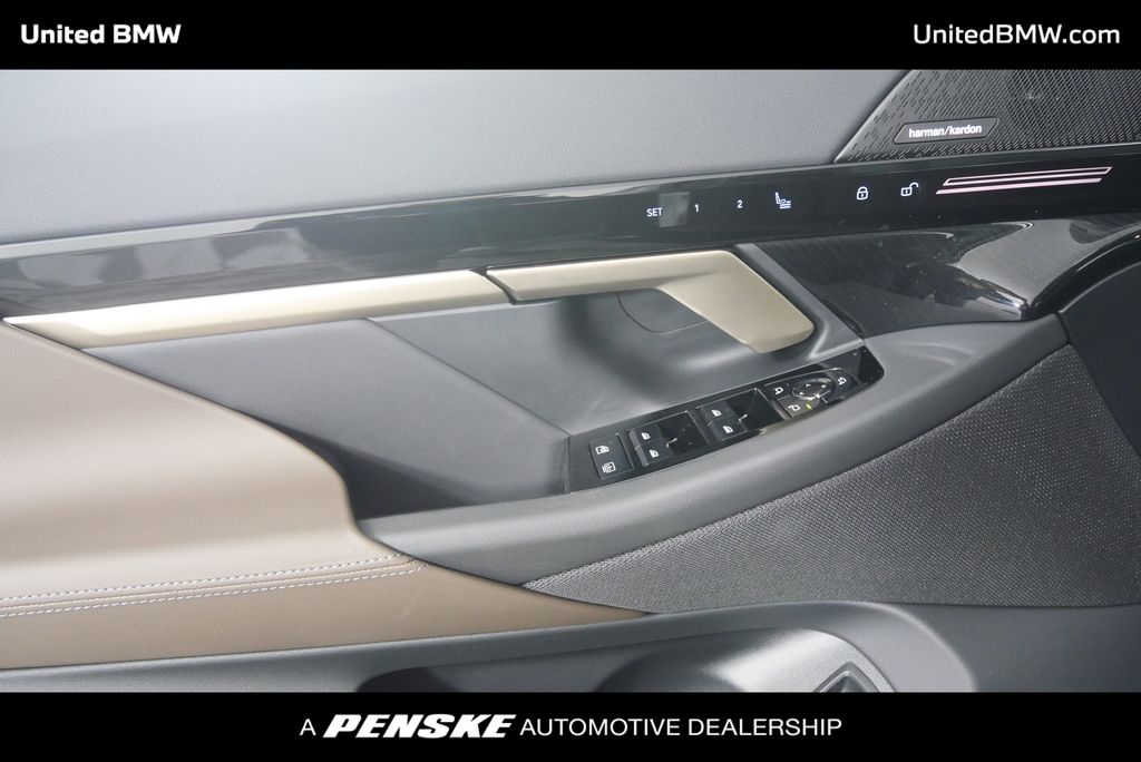 Thumbnail: 2026 BMW 5 Series - 9