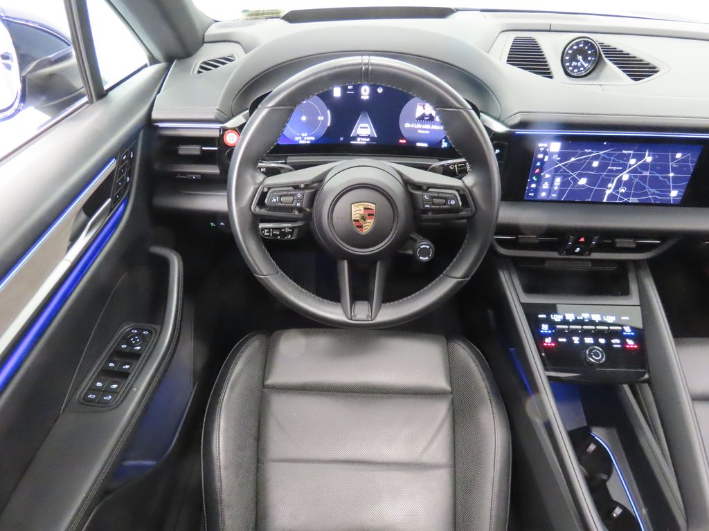 Thumbnail: 2024 Porsche Macan - 17