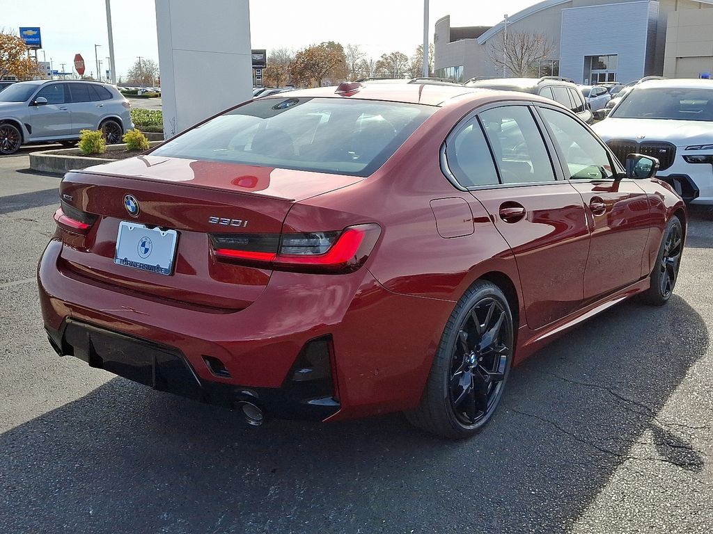 Thumbnail: 2026 BMW 3 Series - 4