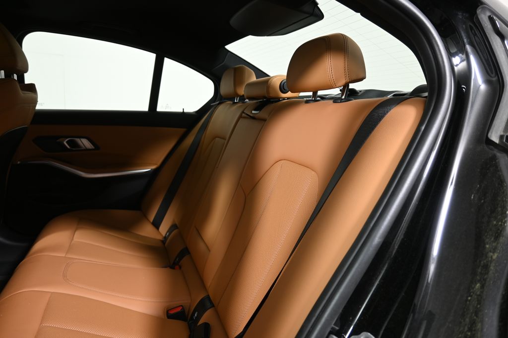 Thumbnail: 2023 BMW 3 Series - 6