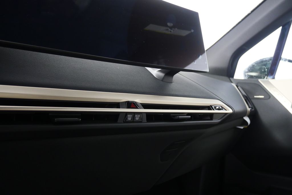 2026 BMW iX  20