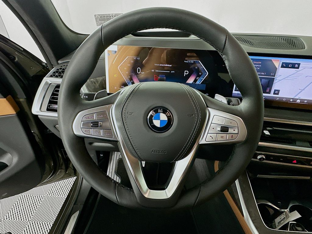 Thumbnail: 2026 BMW X7 - 10