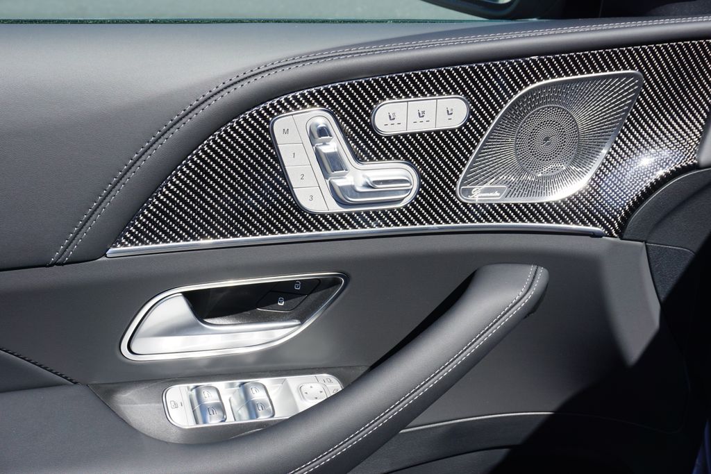 Thumbnail: 2025 Mercedes-Benz GLE - 25