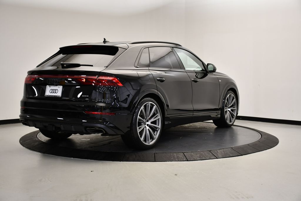 Thumbnail: 2026 Audi Q8 - 5