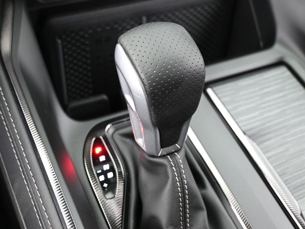 New 2026 Diamond Black Crystal Pearlcoat Ram RHO image 25