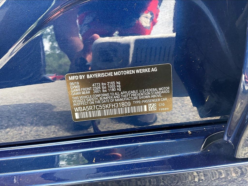 2019 BMW 3 Series — photo 35