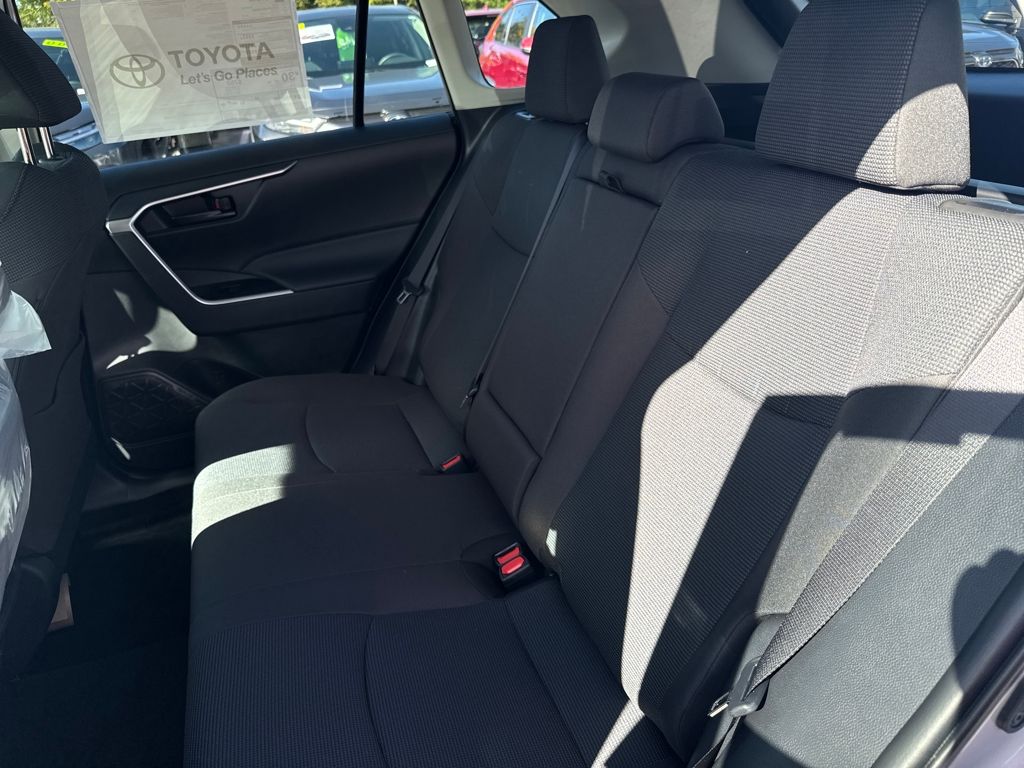 2025 Toyota RAV4 LE photo 12