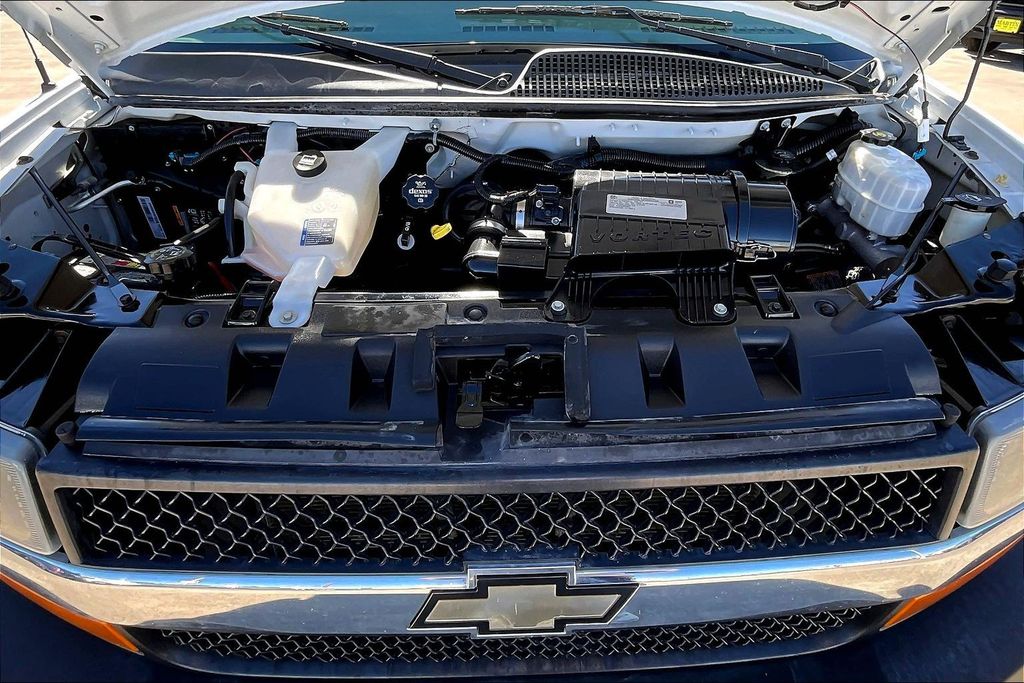 2019 Chevrolet Express 3500 LT - 9