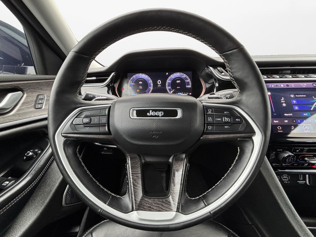 Used Car 2022 Jeep Grand Cherokee  Limited For Sale Under $30,000 In Austin, Texas