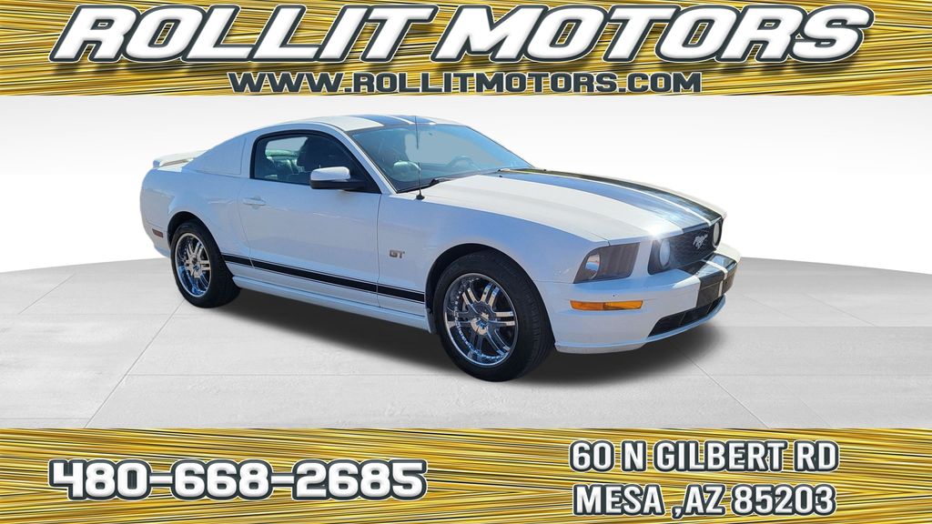 Performance White Clearcoat 2008 Ford Mustang Coupe Rear-Wheel Drive 5-Speed Automatic
